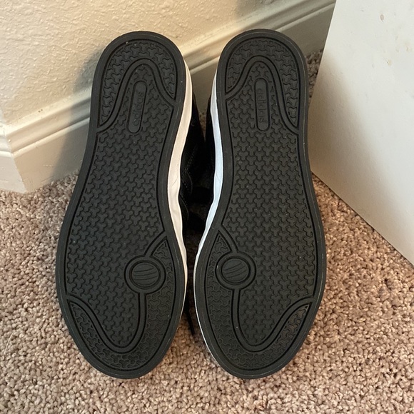 Adidas black cheetah hightops - Picture 3 of 5